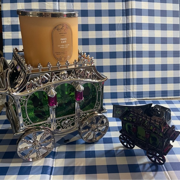 Bath & Body Works - Halloween - Haunted Carriage 3 Wick Candle Holder & plug in - Picture 2 of 5